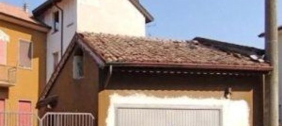 34m² Garage in Gambolò, Italy No. 82517 3