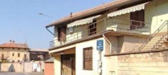 34m² Garage in Gambolò, Italy No. 82517 2