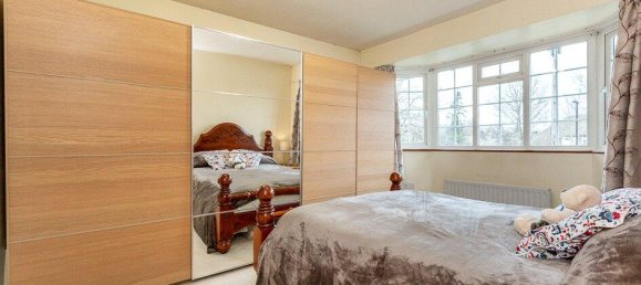 3 bedrooms House in South Croydon, United Kingdom No. 12249 5