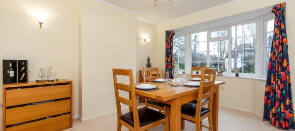 3 bedrooms House in South Croydon, United Kingdom No. 12249 2