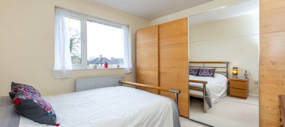 3 bedrooms House in South Croydon, United Kingdom No. 12249 8