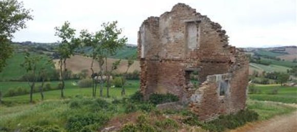 Дом с 4 комнатами в Сан Костанцо, Италия № 179028 2