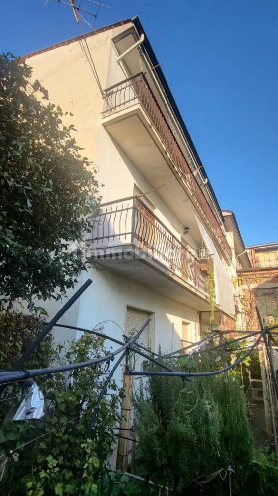 5 Schlafzimmer Haus in Trecate, Italy, Nr. 112870