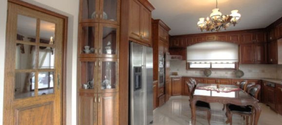 6 bedrooms Villa in Limassol, Cyprus No. 1711 7