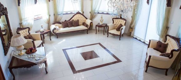 6 bedrooms Villa in Limassol, Cyprus No. 1711 3