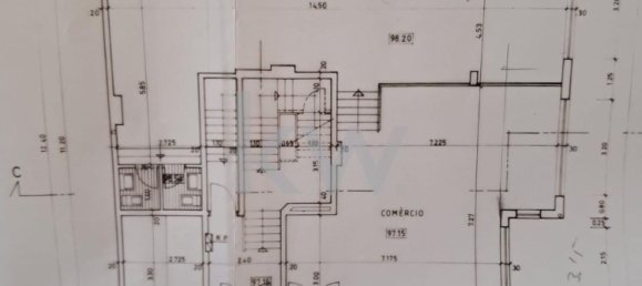 138m² Commercial property in Almada, Portugal No. 68865 33