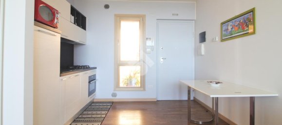 Apartamento de 2 dormitorios en Giulianova, Italy No. 346136 8