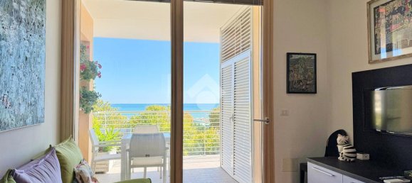 Apartamento de 2 dormitorios en Giulianova, Italy No. 346136 3