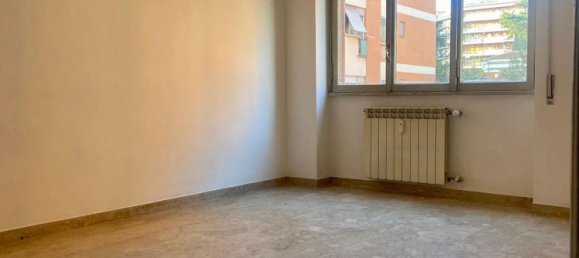 4 rooms Apartment in Rome, Italy No. 204640 4