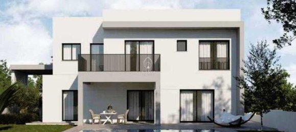 4 bedrooms Villa in Agios Athanasios, Cyprus No. 19084 3