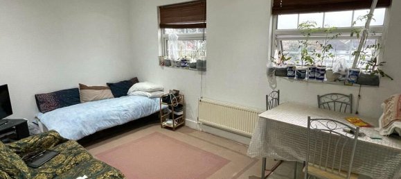 6 bedrooms House in Enfield, United Kingdom No. 11498 2