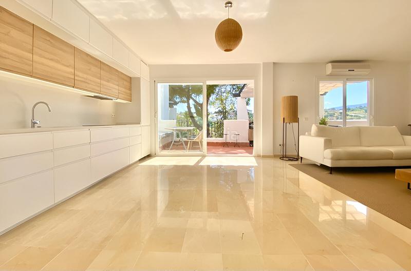 Квартира с 4 спальнями в Марбелья, Испания № 60061