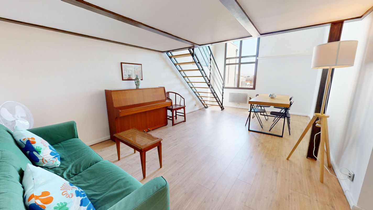 Дуплекс с 2 спальнями в Обервилье, Франция № 132291