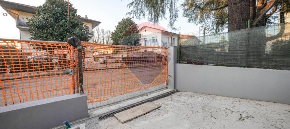 6 rooms Villa in Cesena, Italy No. 35946 5