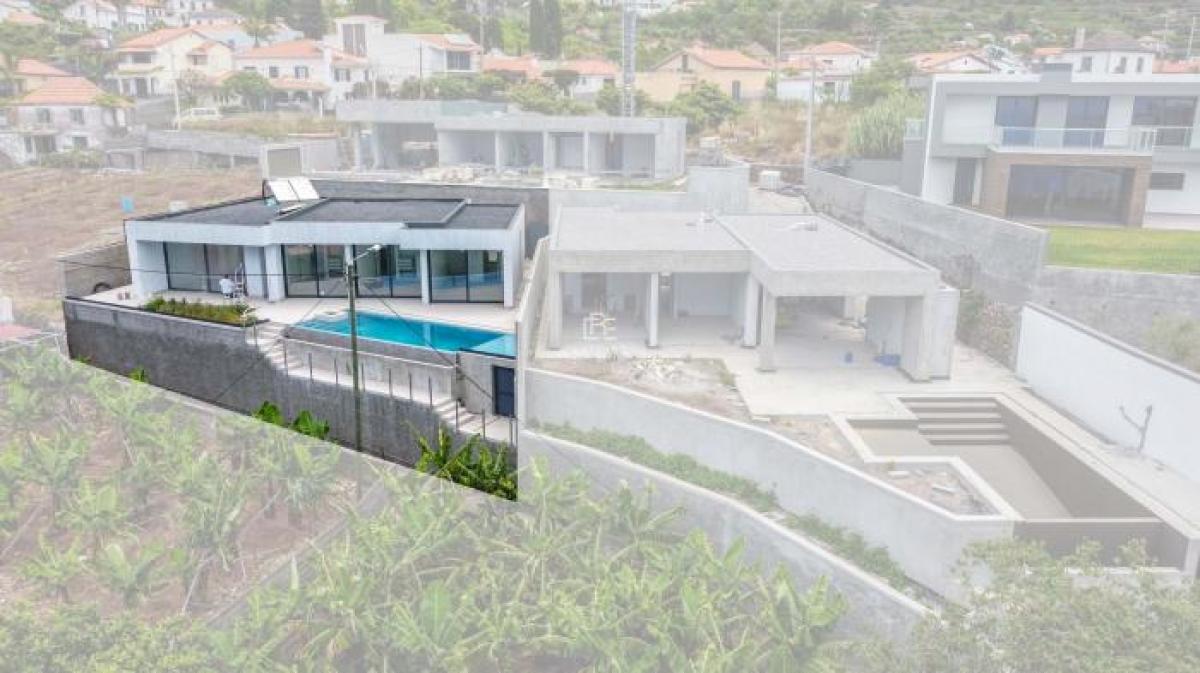 3 bedrooms House in Calheta, Portugal No. 652