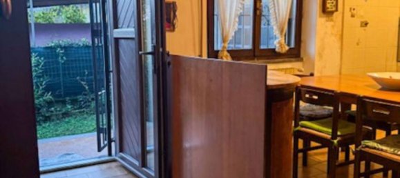 2 bedrooms Apartment in Limbiate, Italy No. 151311 2