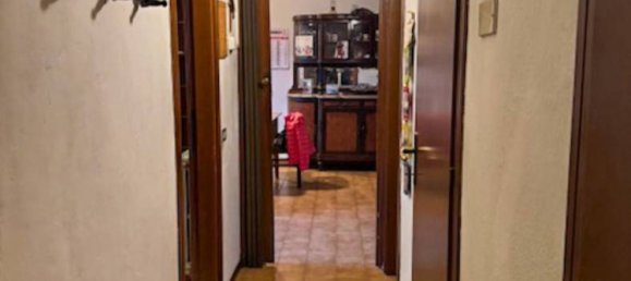 2 bedrooms Apartment in Limbiate, Italy No. 151311 4