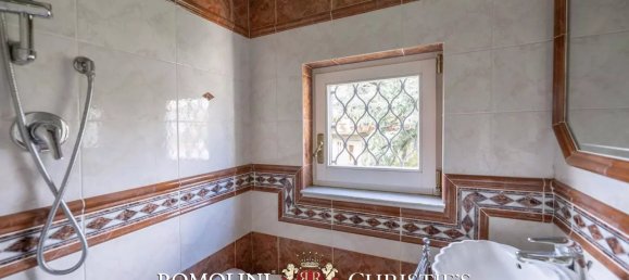 4 bedrooms Apartment in Florence, Italy No. 352646 26