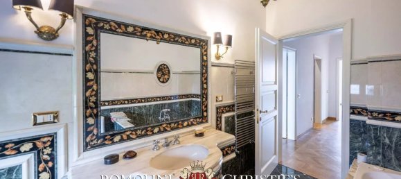 4 bedrooms Apartment in Florence, Italy No. 352646 18