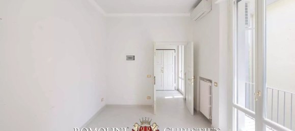 4 bedrooms Apartment in Florence, Italy No. 352646 36