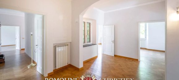 4 bedrooms Apartment in Florence, Italy No. 352646 12
