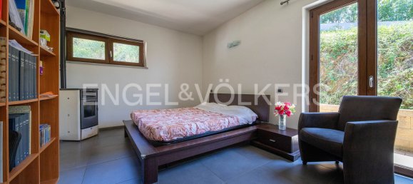 5 bedrooms Villa in Lisciano Niccone, Italy No. 132109 10