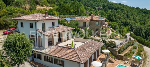 5 bedrooms Villa in Lisciano Niccone, Italy No. 132109 5