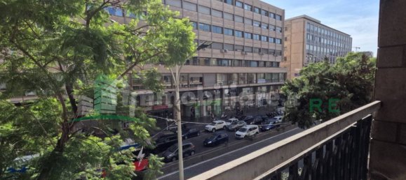 Офис с 5 комнатами в Катания, Италия № 154299 37