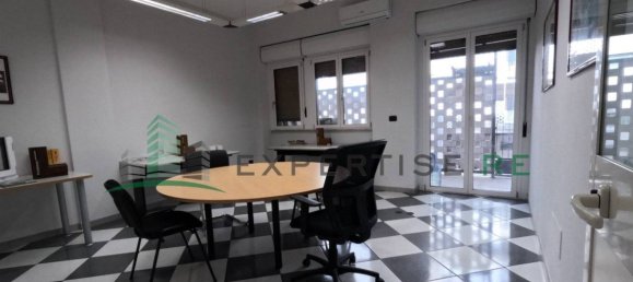 Офис с 5 комнатами в Катания, Италия № 154299 2