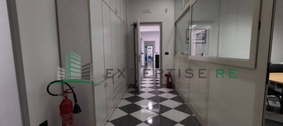 Офис с 5 комнатами в Катания, Италия № 154299 4