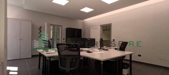 Офис с 5 комнатами в Катания, Италия № 154299 36