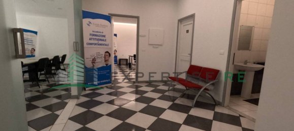 Офис с 5 комнатами в Катания, Италия № 154299 13