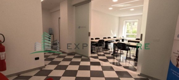 Офис с 5 комнатами в Катания, Италия № 154299 19