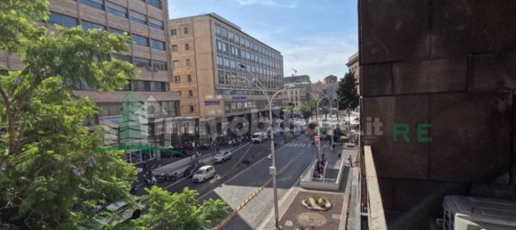 Офис с 5 комнатами в Катания, Италия № 154299 17