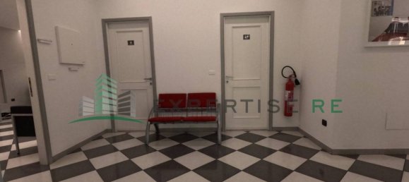 Офис с 5 комнатами в Катания, Италия № 154299 14