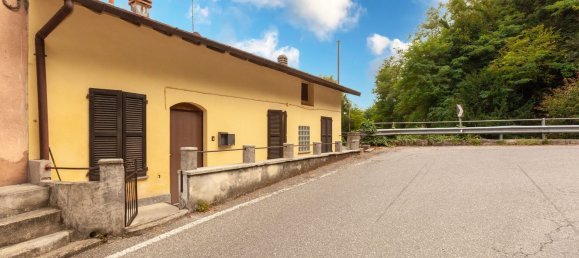 3 rooms Apartment in Castiglione Olona, Italy No. 315051 2