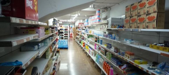 215m² Commercial property in Sants-Montjuic, Spain No. 72466 3