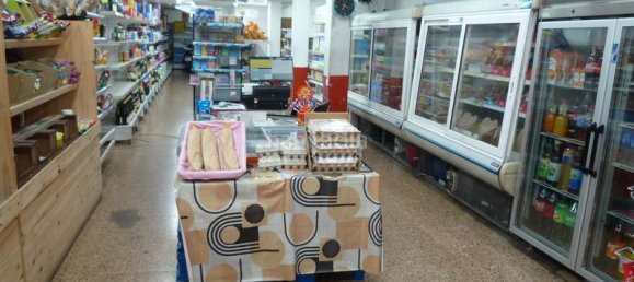 215m² Commercial property in Sants-Montjuic, Spain No. 72466 5