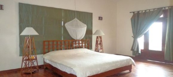 Villa de 5 dormitorios en Tay Ho, Vietnam No. 7129 3