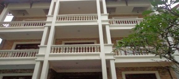 Villa de 5 dormitorios en Tay Ho, Vietnam No. 7129 2