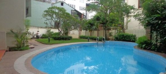 Villa de 5 dormitorios en Tay Ho, Vietnam No. 7129 4