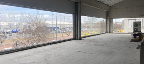 Lagerhaus in Valladolid, Spain 555m², Nr. 68688 6