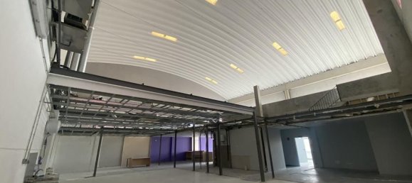 Lagerhaus in Valladolid, Spain 555m², Nr. 68688 2