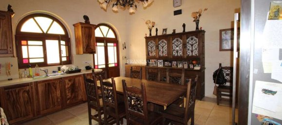 3 غرف نوم منزل في Gharb, Malta رقم 5778 8