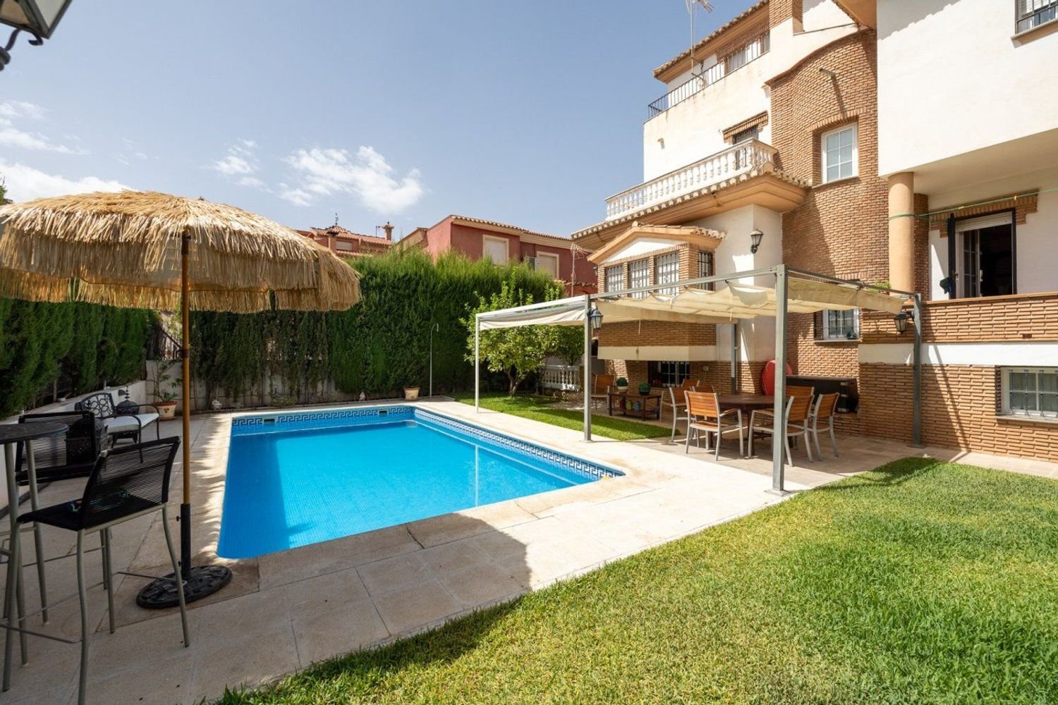 7 bedrooms House in Granada, Spain No. 233973