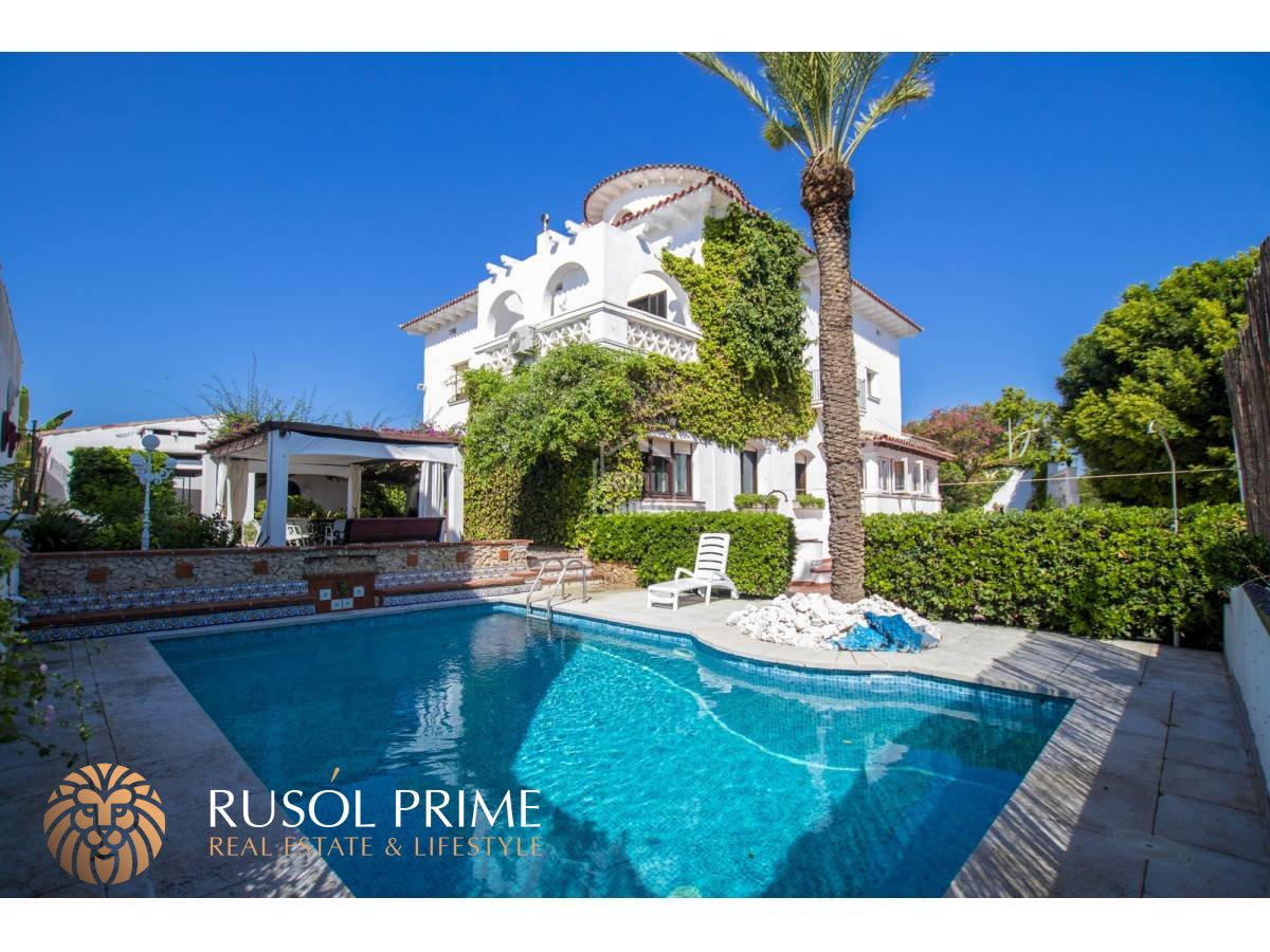 10 غرف نوم فيلا في Mahon, Spain رقم 1419