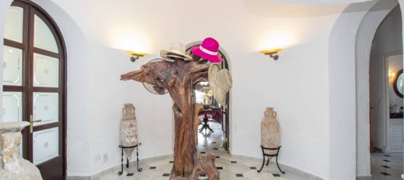 10 غرف نوم فيلا في Mahon, Spain رقم 1419 18