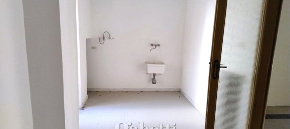 4-Zimmer Büro in Campobasso, Italy, Nr. 44901 4