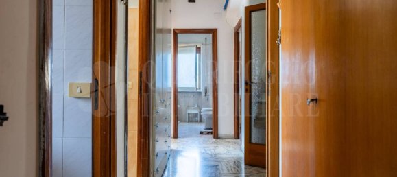 2 bedrooms Apartment in Rome, Italy No. 181922 12