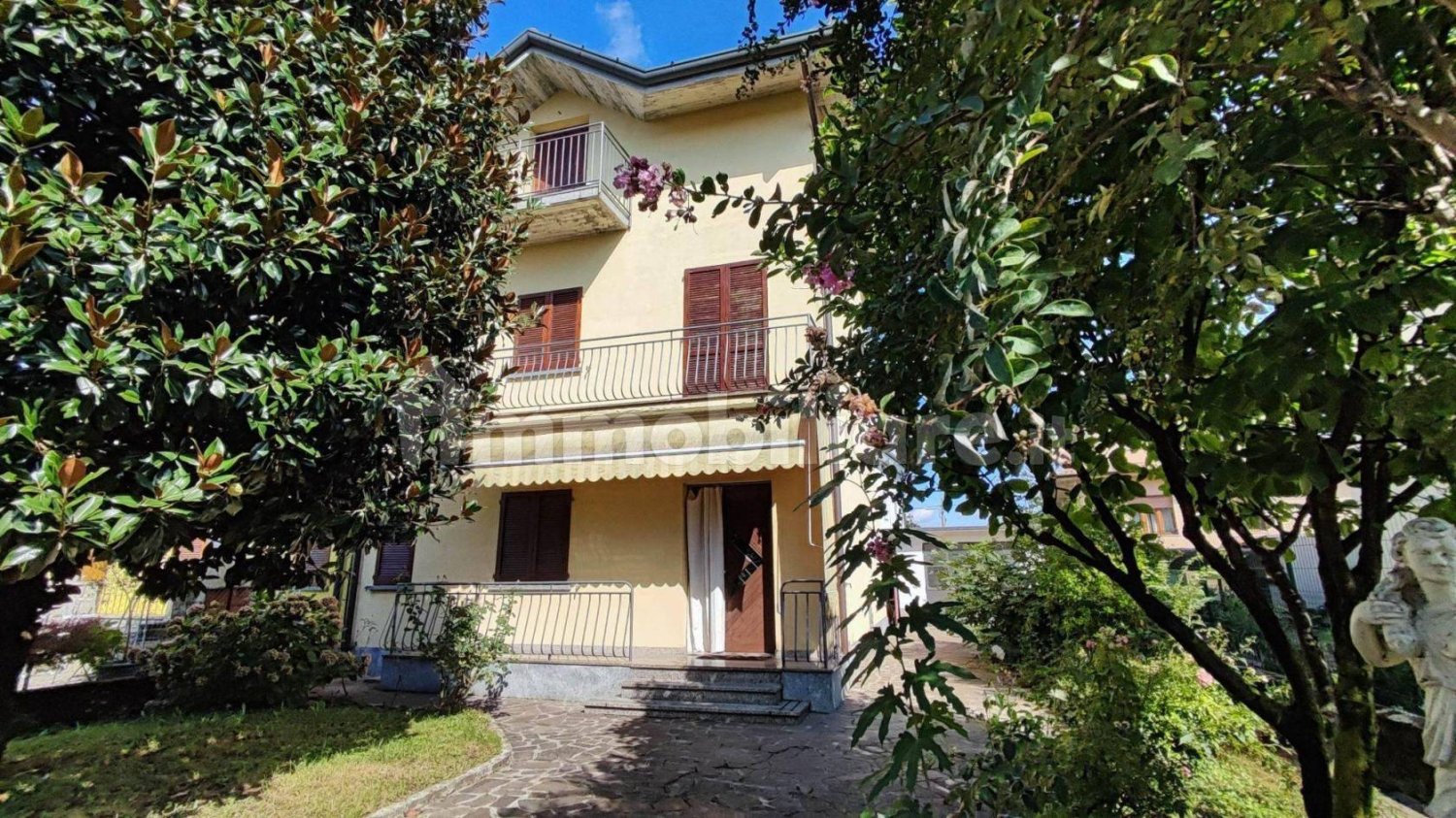 2 bedrooms House in Levate, Italy No. 332243